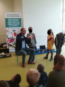 Houtpresentatie BS de Vlindertuin Treebeek 05-04-2019